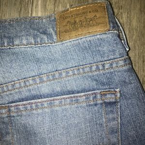 Levi's Shorts - ‼️LEVIS (505) CUTOFF DENIM SHORTS SZ: 6 REG Levi's Shorts - ‼️LEVIS (505) CUTOFF DENIM SHORTS SZ: 6 REG